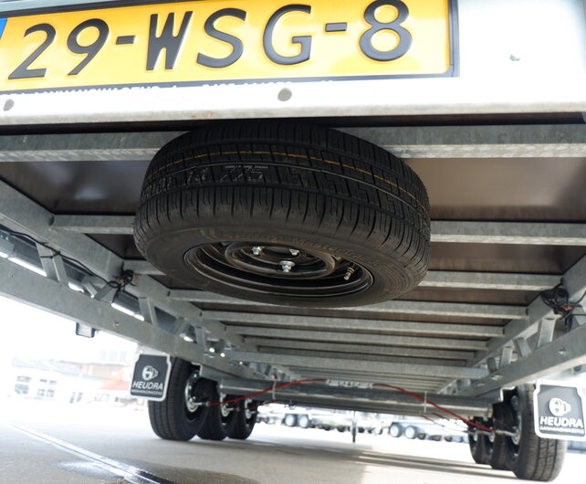 Actiemodel: Hulco Medax-3 3500kg 611x203cm plateauwagen Go-Getter