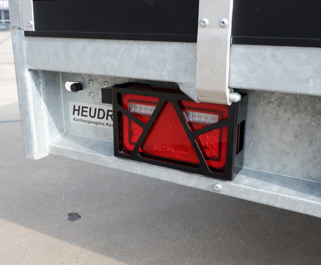 Actiemodel: Hulco Medax-3 3500kg 611x203cm plateauwagen Go-Getter