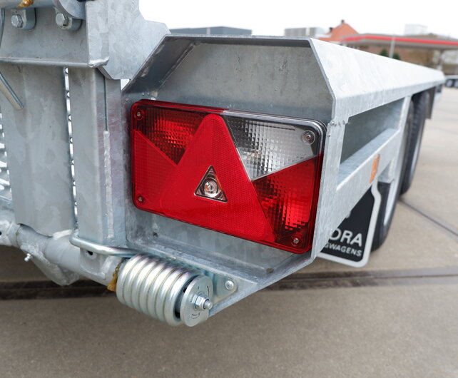 Hulco Terrax-2 3000kg 294x150cm machine-transporter met klep 150cm