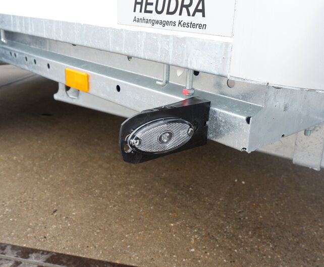 Henra gesloten aanhangwagen 1350kg 265x138x160cm