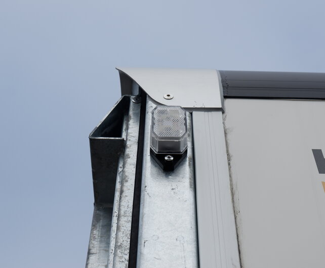 Henra gesloten aanhangwagen Tandemas 3500kg 465x184x220cm Xpert met oprijklep