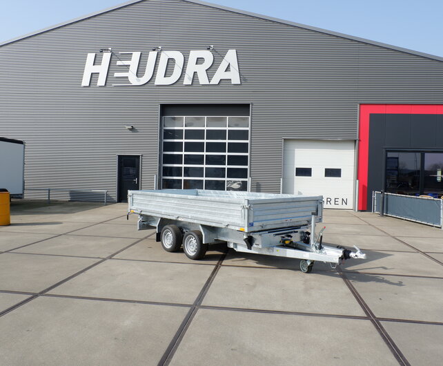 Humbaur driezijdige kipper 3500kg 362x184cm met stalen borden