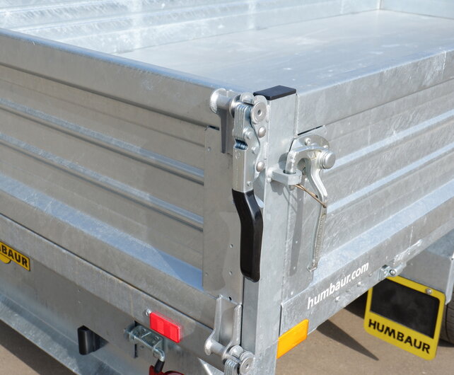 Humbaur driezijdige kipper 3500kg 362x184cm met stalen borden