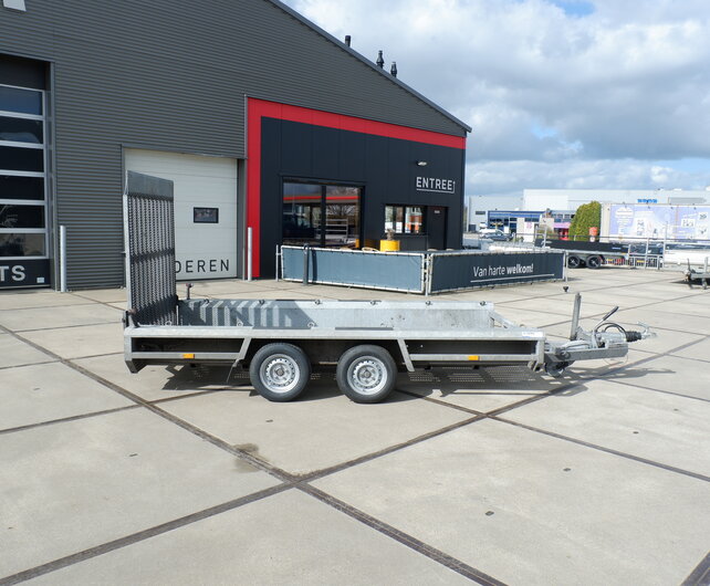 Gebruikte Henra machinetransporter 3500kg 350x150cm met roostervloer