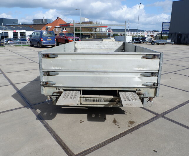 Gebruikte Henra kipper 3500kg 400x200cm met opzetborden