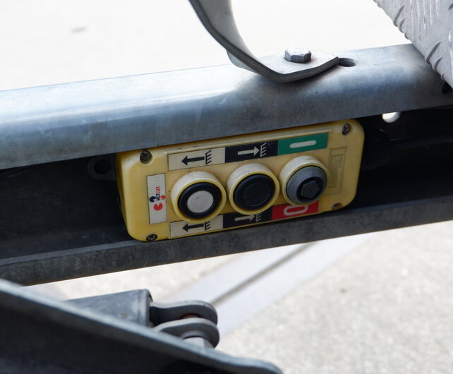 Gebruikte Henra kipper 3500kg 400x200cm met opzetborden