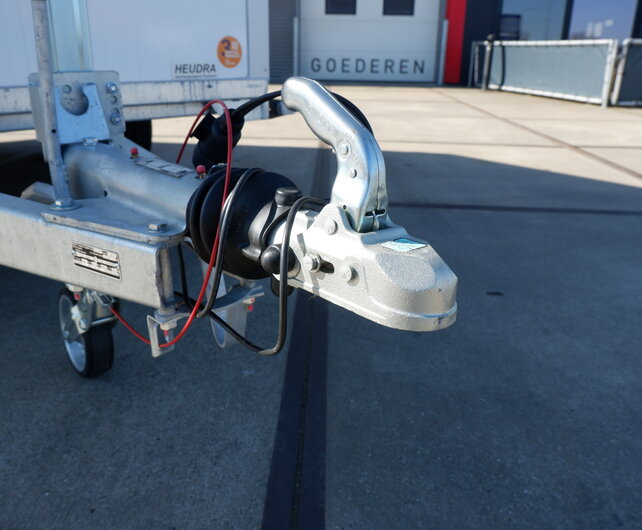 Saris gesloten aanhangwagen GO 2700kg 356x169x200cm met verkoopklep