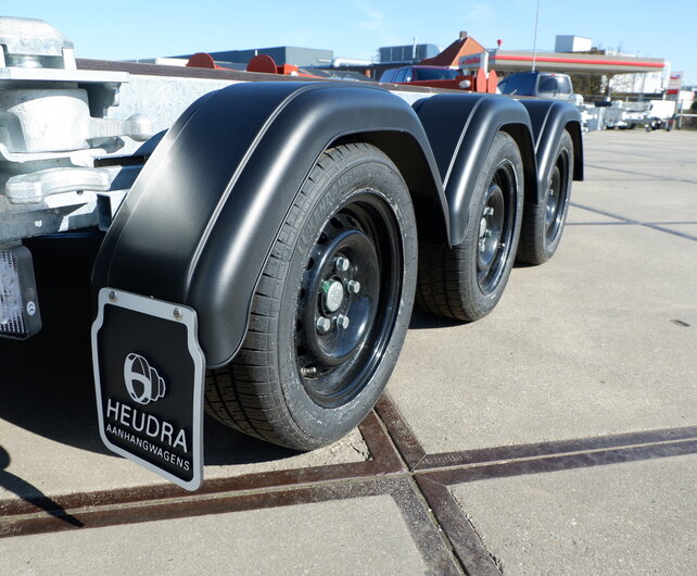 Vlemmix containertrailer 20FT 3500kg 600x244cm 3x 1800kg  assen met bodemplaat