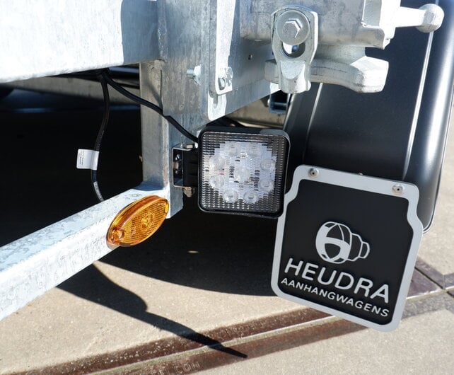 Vlemmix containertrailer 20FT 3500kg 600x244cm 3x 1800kg  assen met bodemplaat