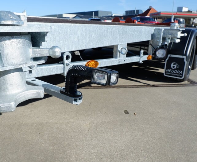 Vlemmix containertrailer 20FT 3500kg 600x244cm 3x 1800kg  assen met bodemplaat