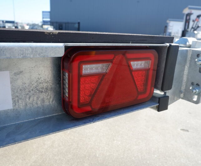 Vlemmix containertrailer 20FT 3500kg 600x244cm 3x 1800kg  assen met bodemplaat