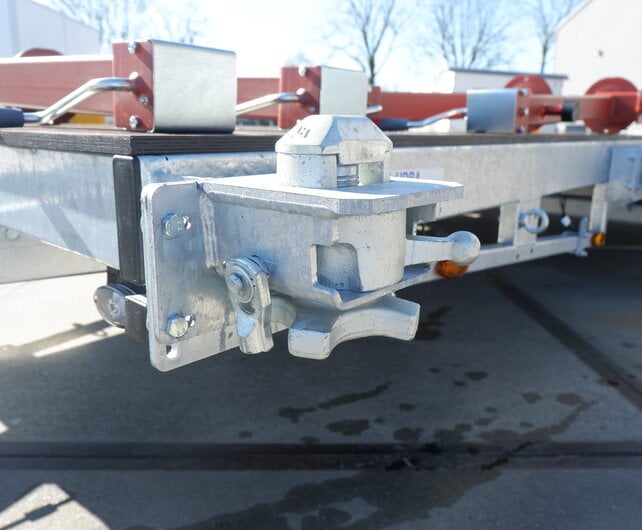 Vlemmix containertrailer 20FT 3500kg 600x244cm 3x 1800kg  assen met bodemplaat