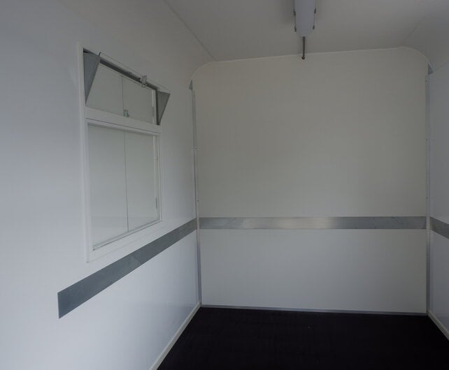 Anssems PTS schaftkeet met toilet 1400kg 390x188x211cm