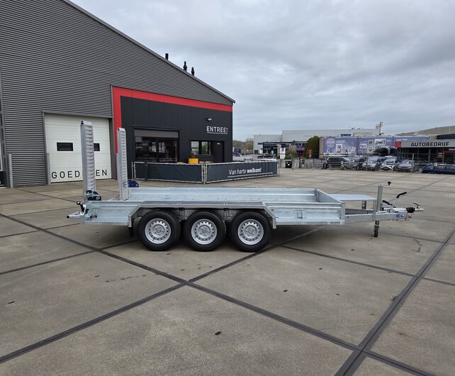 Saris Magnum S Machinetransporter 3500kg 400x182cm met aluminium klikvloer & oprijbalken