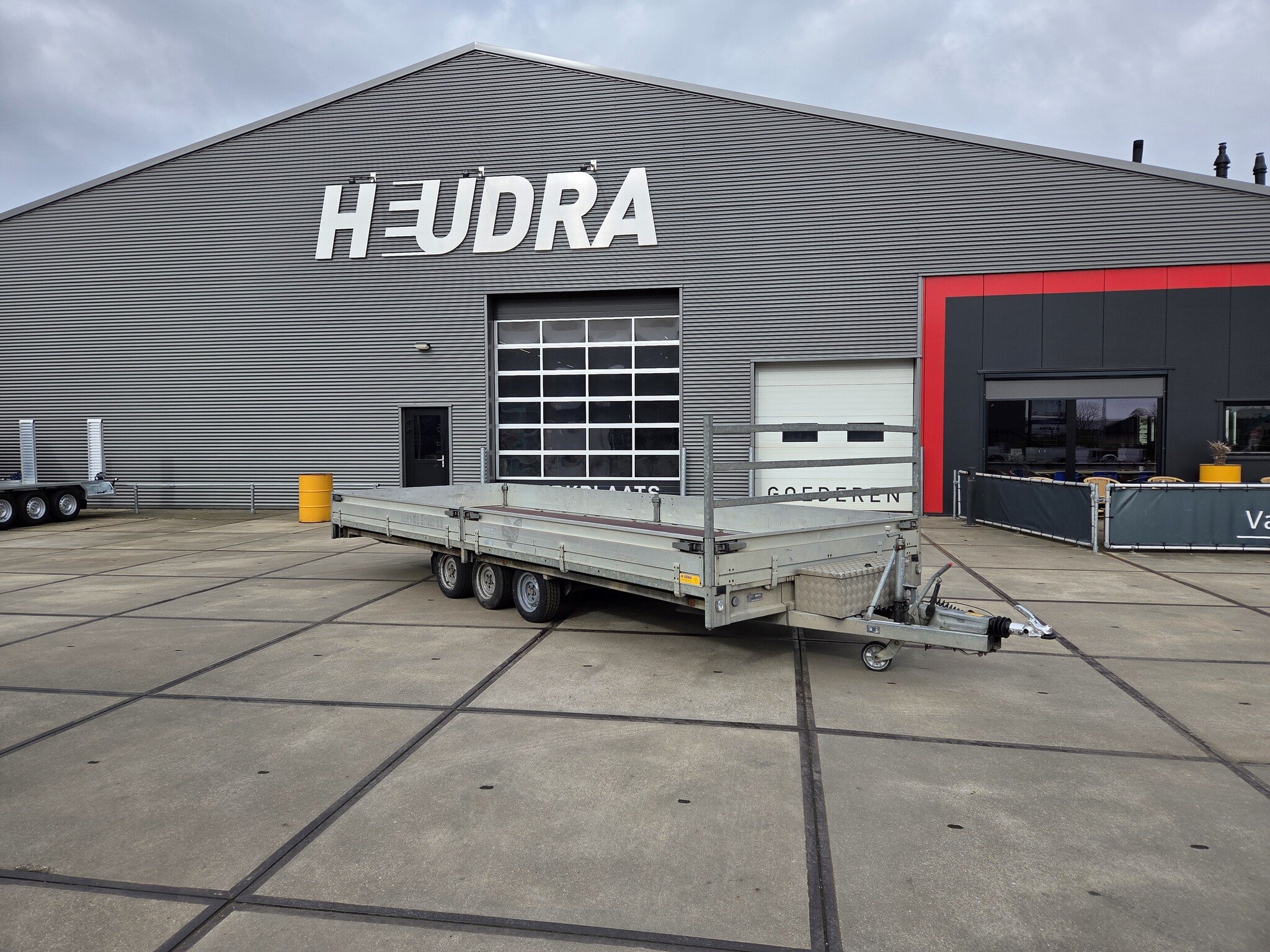 Gebruikte Hulco Medax-3 plateauwagen 3500kg 611x228cm