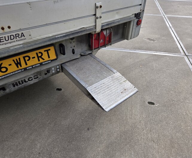 Gebruikte Hulco Medax-3 plateauwagen 3500kg 611x228cm