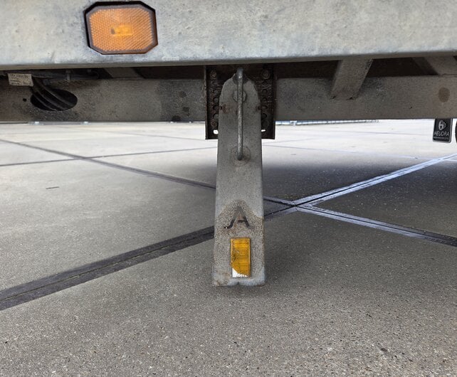 Gebruikte Hulco Medax-3 plateauwagen 3500kg 611x223cm