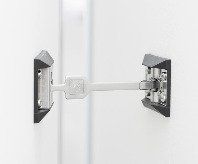 Humbaur gesloten aanhangwagen 1300kg 251x151x152cm