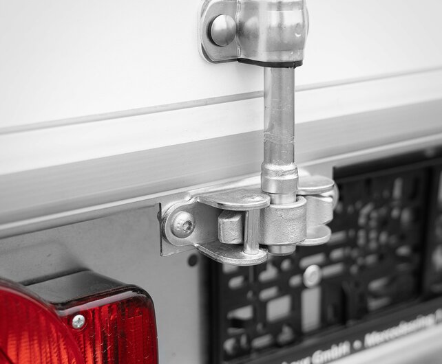 Humbaur gesloten aanhangwagen 1500kg 251x151x152cm