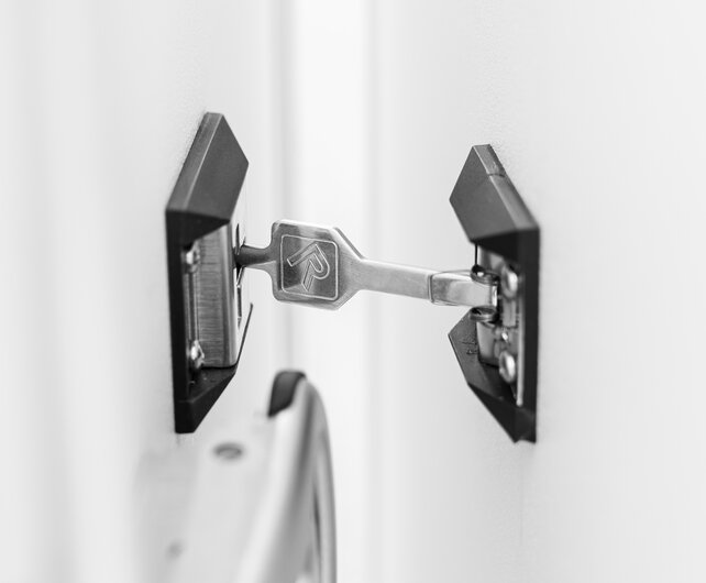 Humbaur gesloten aanhangwagen 2000kg 304x151x200cm