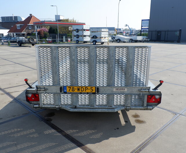 Gebruikte Hulco machinetransporter 3500kg 394x180cm klep 100cm