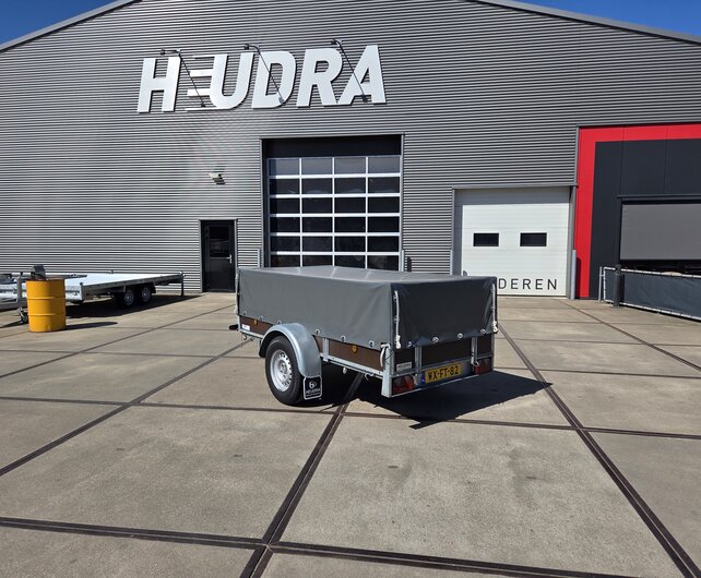 Gebruikte Saris bakwagen 1200kg 250x130x70cm met huif