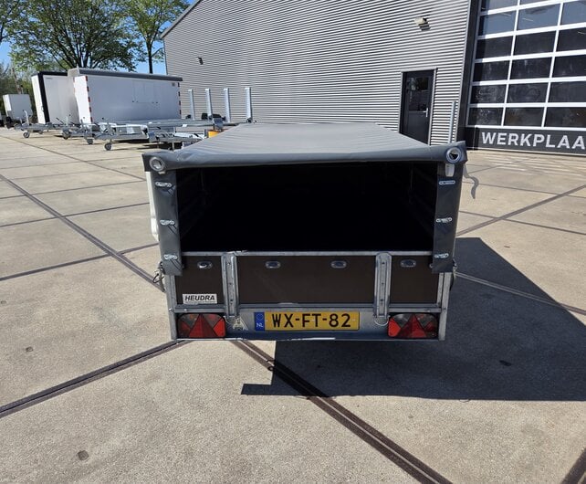 Gebruikte Saris bakwagen 1200kg 250x130x70cm met huif