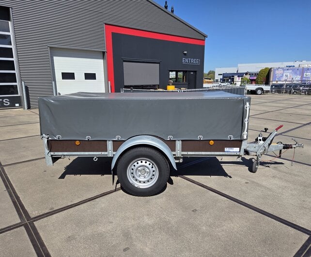 Gebruikte Saris bakwagen 1200kg 250x130x70cm met huif