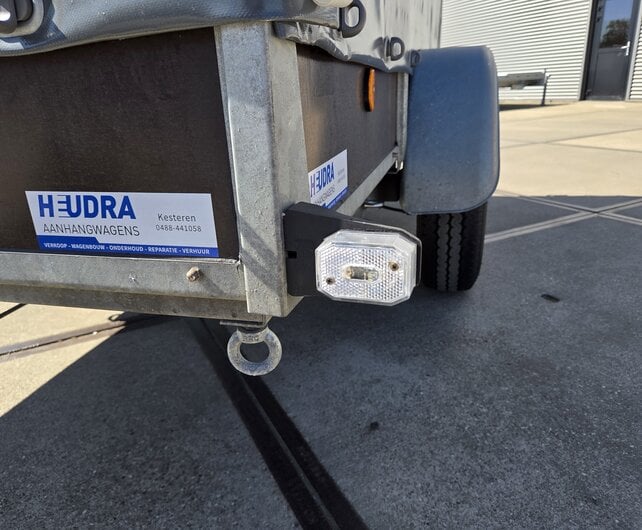 Gebruikte Saris bakwagen 1200kg 250x130x70cm met huif