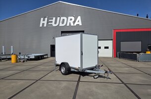 Gebruikte Saris gesloten aanhangwagen 1350kg 256x134x180cm