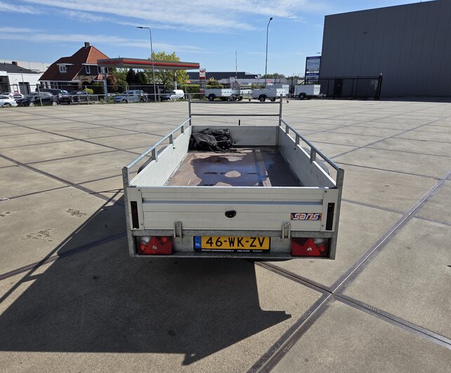 Gebruikte Saris bakwagen 300x131cm 2000kg