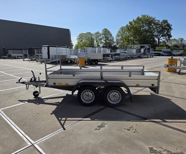 Gebruikte Saris bakwagen 300x131cm 2000kg