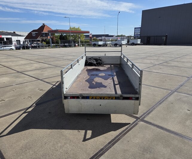 Gebruikte Saris bakwagen 300x131cm 2000kg