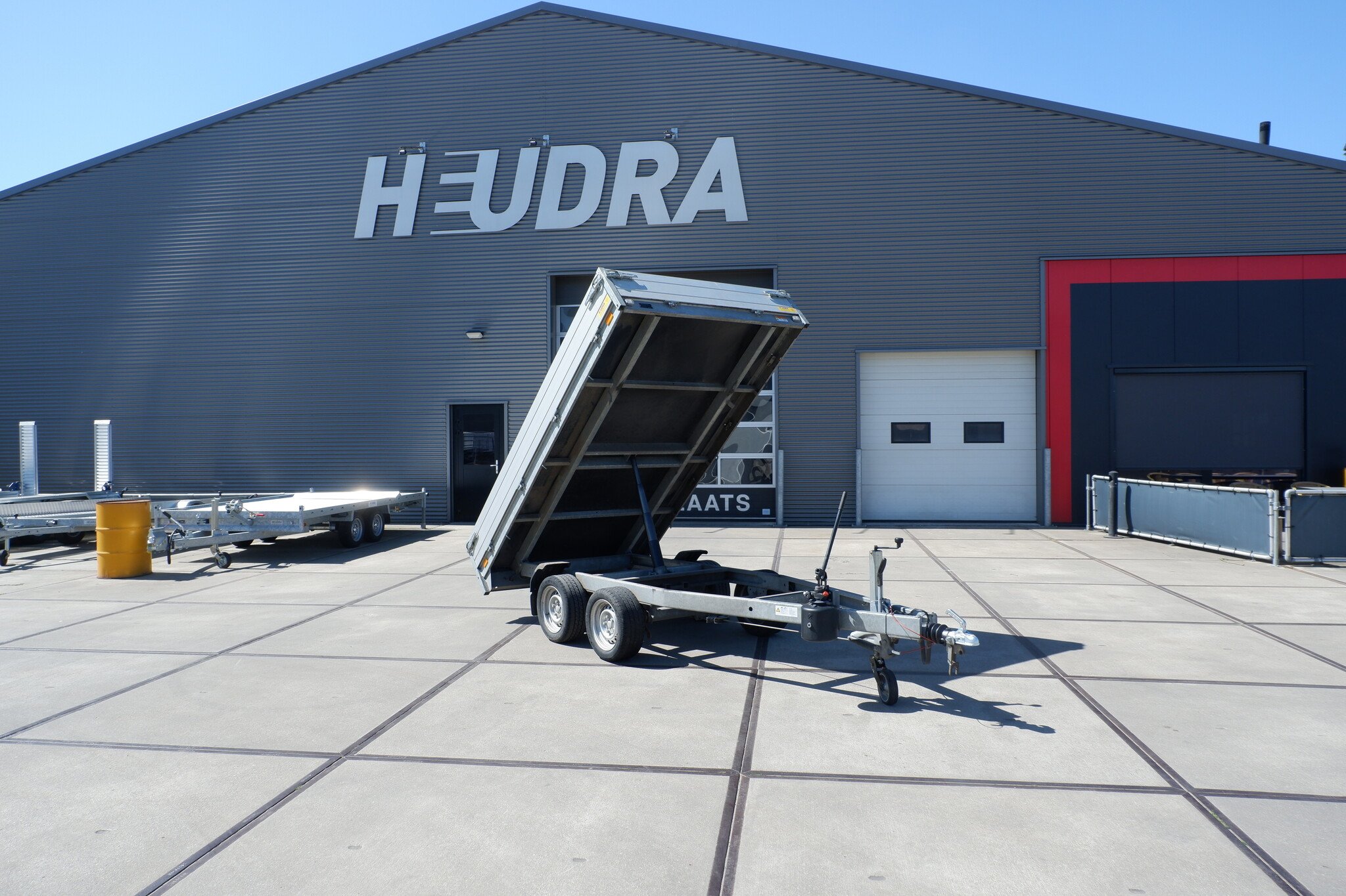 Gebruikte Saris handbediende kipper achterwaarts 2000kg 306x170cm