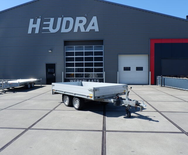 Gebruikte Saris handbediende kipper achterwaarts 2000kg 306x170cm