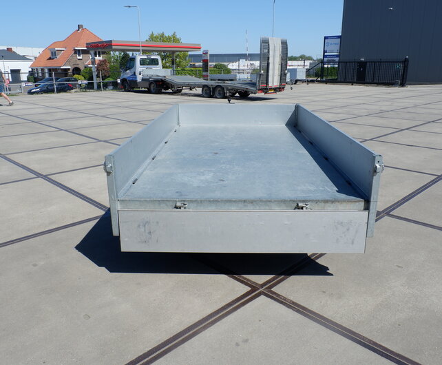 Gebruikte Saris handbediende kipper achterwaarts 2000kg 306x170cm