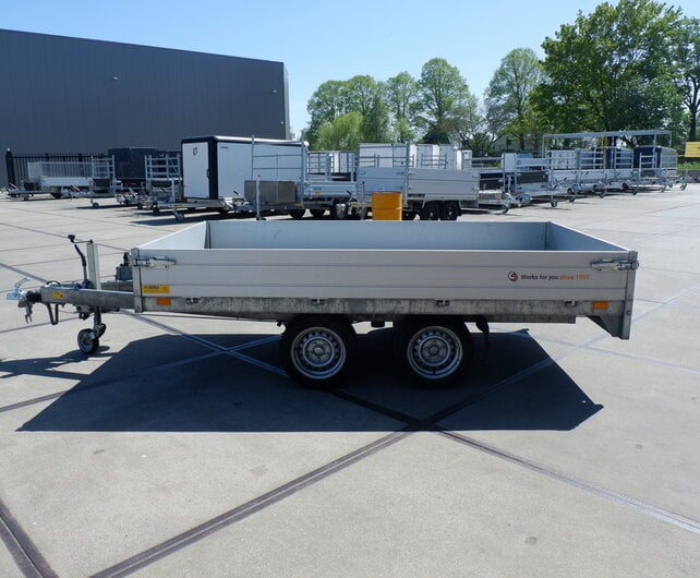 Gebruikte Saris handbediende kipper achterwaarts 2000kg 306x170cm