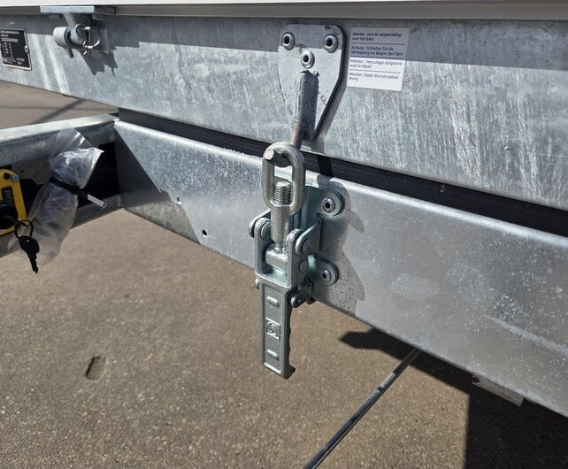 Saris elektrische kipper achterwaarts 2000kg  276x170cm met loofrekken