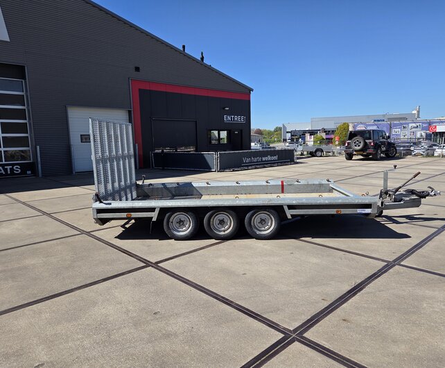 Gebruikte Hulco Terrax-3 machinetransporter 3500kg 394x180cm met klep 150cm