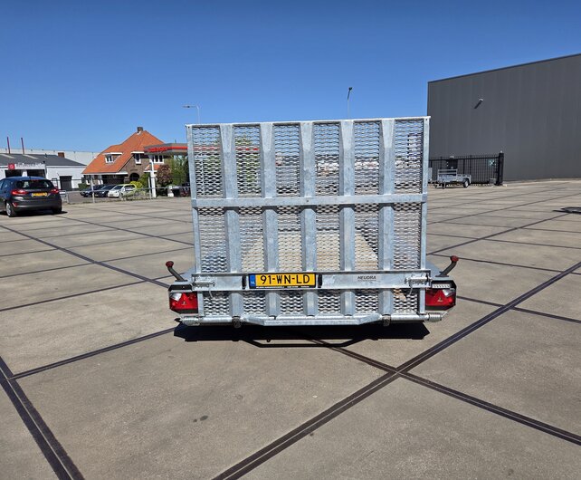 Gebruikte Hulco Terrax-3 machinetransporter 3500kg 394x180cm met klep 150cm