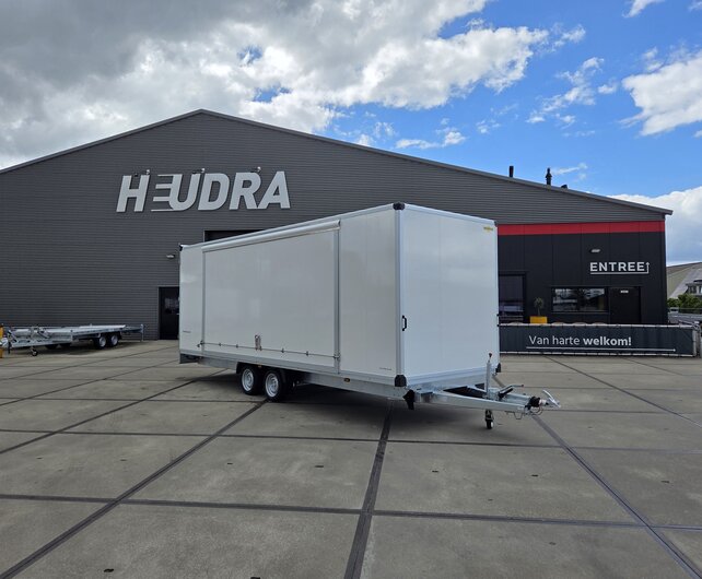 Humbaur gesloten plateauwagen 3500kg 618x203x188cm met verkoopklep