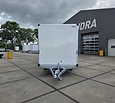 Humbaur gesloten plateauwagen 3500kg 618x203x209cm met verkoopklep