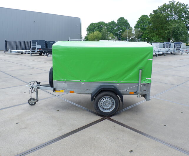Gebruikte Saris bakwagen 750kg 210x115x100cm met huif