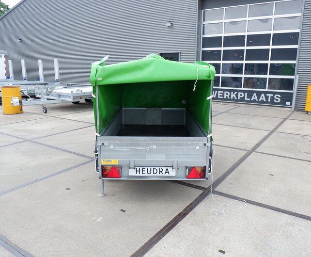 Gebruikte Saris bakwagen 750kg 210x115x100cm met huif