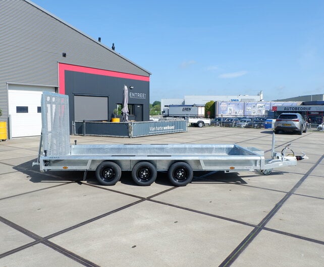 Henra machinetransporter tridemas 3500kg 450x170cm met oprijklep 165cm