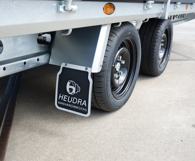 Henra plateauwagen tandemas 3500kg 553x202cm BlackLabel
