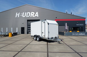 Humbaur gesloten bakwagen 2500kg 418x173x209cm met zijdeur en schuin dak