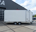 Humbaur gesloten plateauwagen 3500kg 518x203x209cm met zijdeur en schuin dak