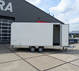 Humbaur gesloten plateauwagen 3500kg 518x203x209cm met zijdeur en schuin dak