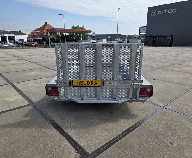 Hulco Terrax Basic 1800kg 294x150cm machinetransporter